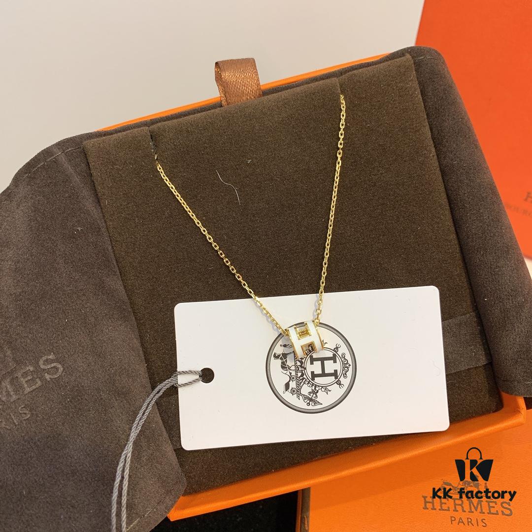 Summer Essential! The Hermes Mini Style is Absolutely Amazing!