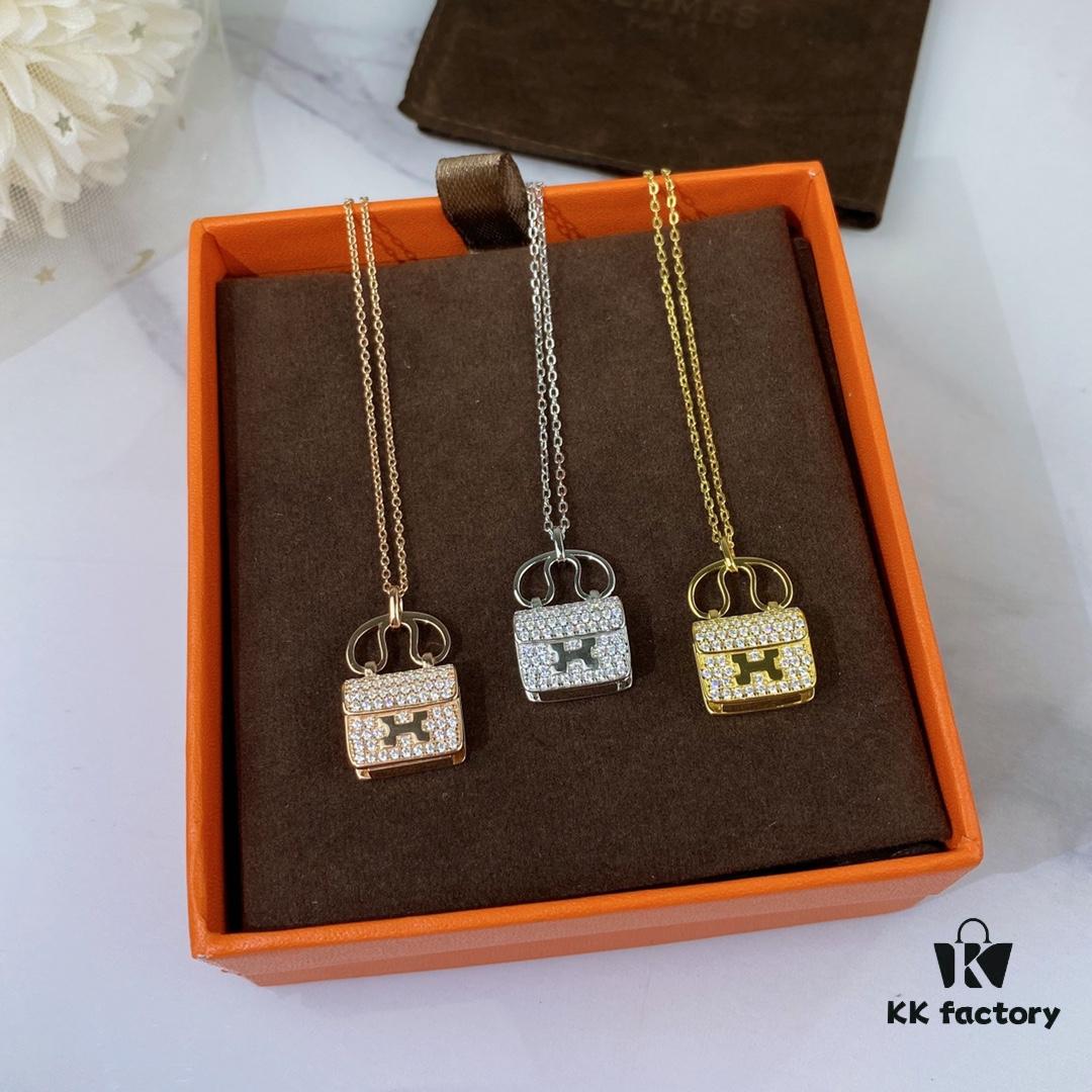 Kaige Same Style Classic Kelly Original Hermes Bag Pendant, High-End Custom 925 Sterling Silver Gold-Plated Diamond-Inlaid Necklace, One Side Fully Set with Diamonds and the Other with Logo