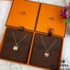 Hermes Original High-End Mother-of-Pearl Kelly Necklace, V-Gold Plated with Mimetic Gold, Most Authentic Version