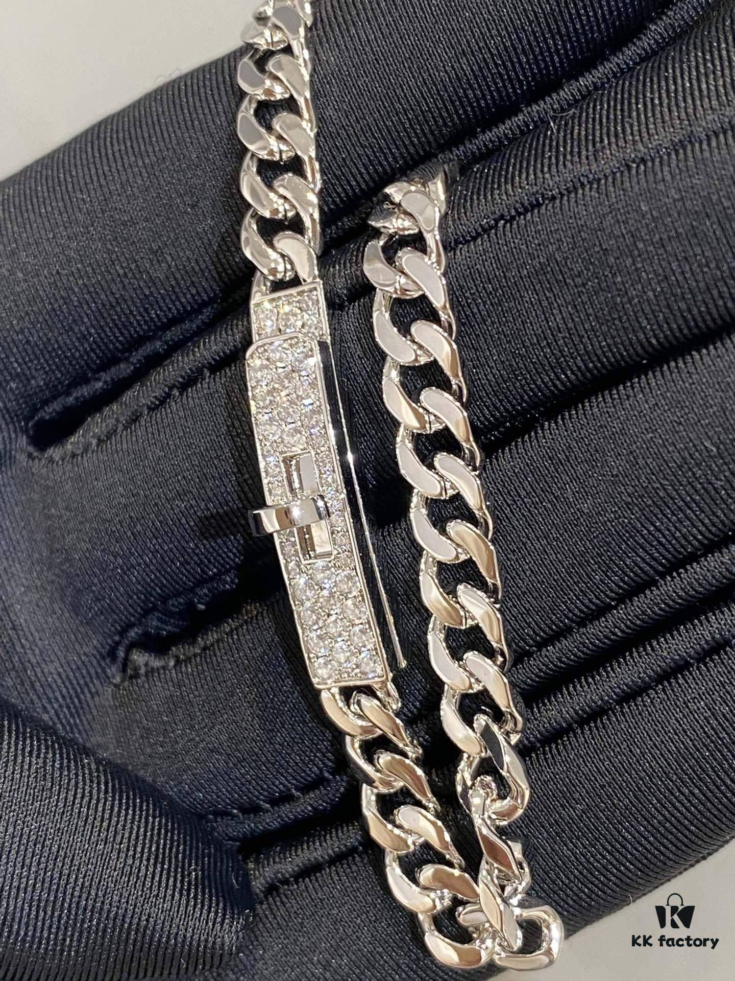 Hermes New Kelly Collection Jewelry, Kelly Gourmette Bracelet with Cuban Chain, Wide Trendy Design, Diamond Clasp with Thick Chain, Exuding Luxury and Elegance