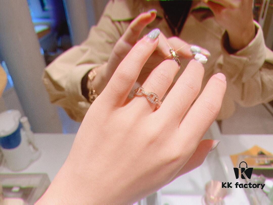 V Gold Series: Hermes Pig Nose Full Diamond Ring