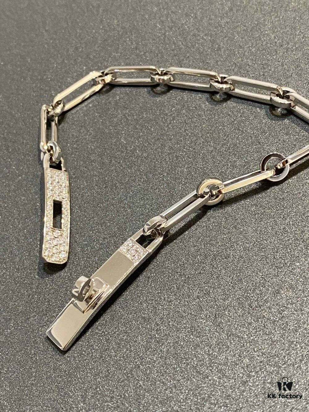 Hermes New Kelly Chaine Square Openwork Bracelet