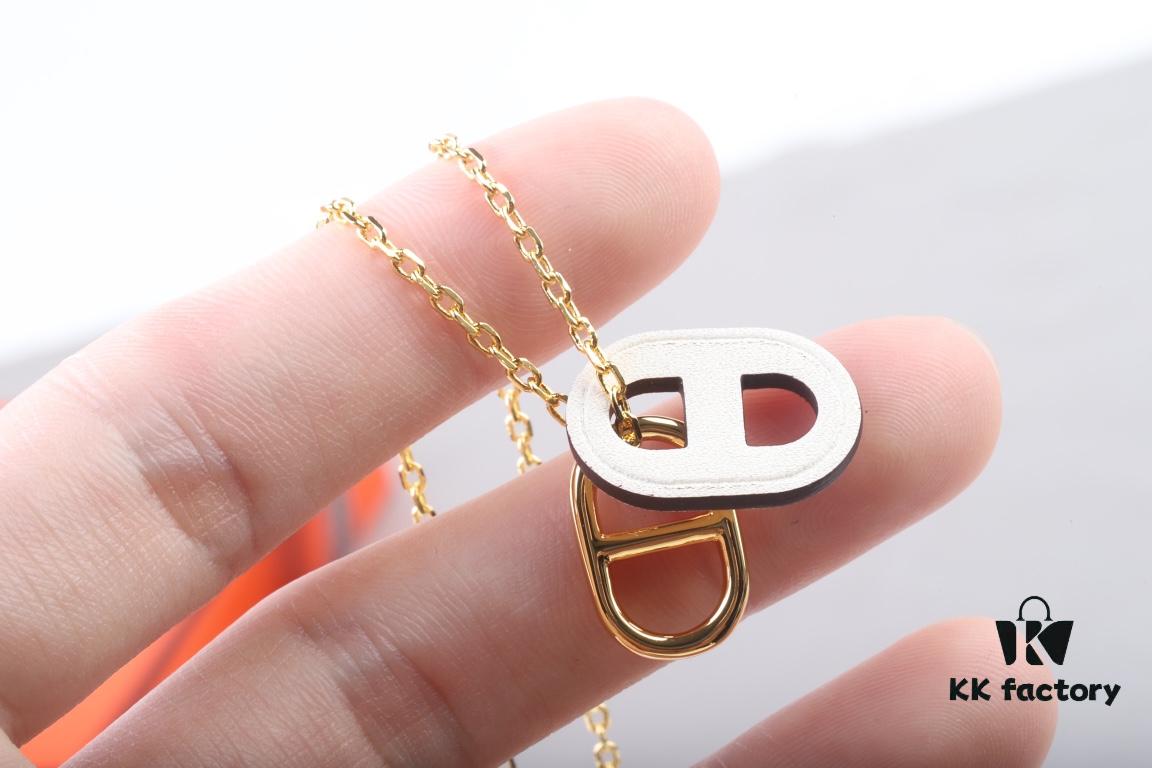 OMaillon Series Calfskin Necklace