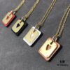 Hermes High-End Elegant Playing Card Pendant Necklace, Most Attractive Classic Design, Exquisite and Premium, Not Your Average Mass-Market Cheap Item, Ultimate in Style and Texture, Instantly Recognizable at First Glance