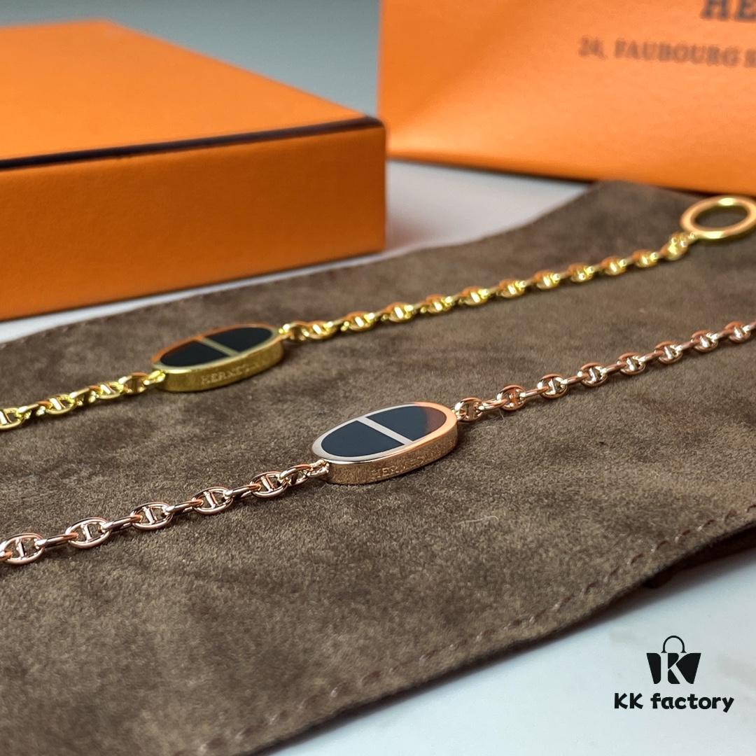 Hermes Chaine d’Ancre Verso Pig Nose Bracelet, New Arrival in Gold, Rose Gold, and Black Ceramic