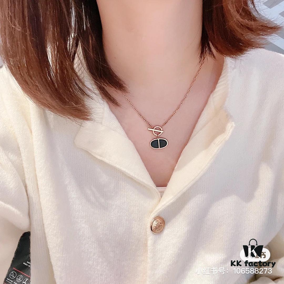 Hermes Chaine d'Ancre Verso Pig Nose Necklace