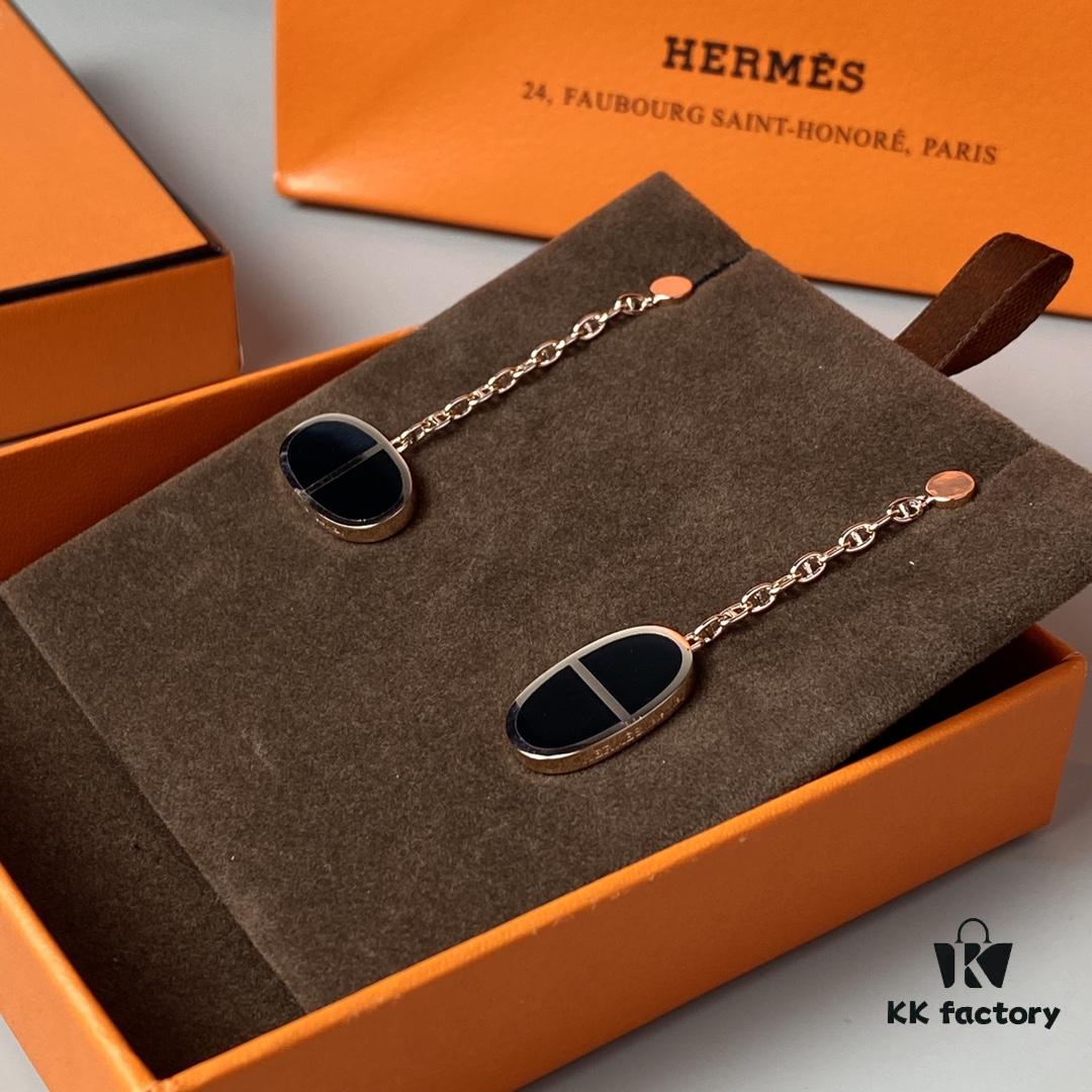 Hermes Chaine d'Ancre Verso Asymmetric Pig Nose Earrings in Yellow Gold, Rose Gold, and Black Ceramic