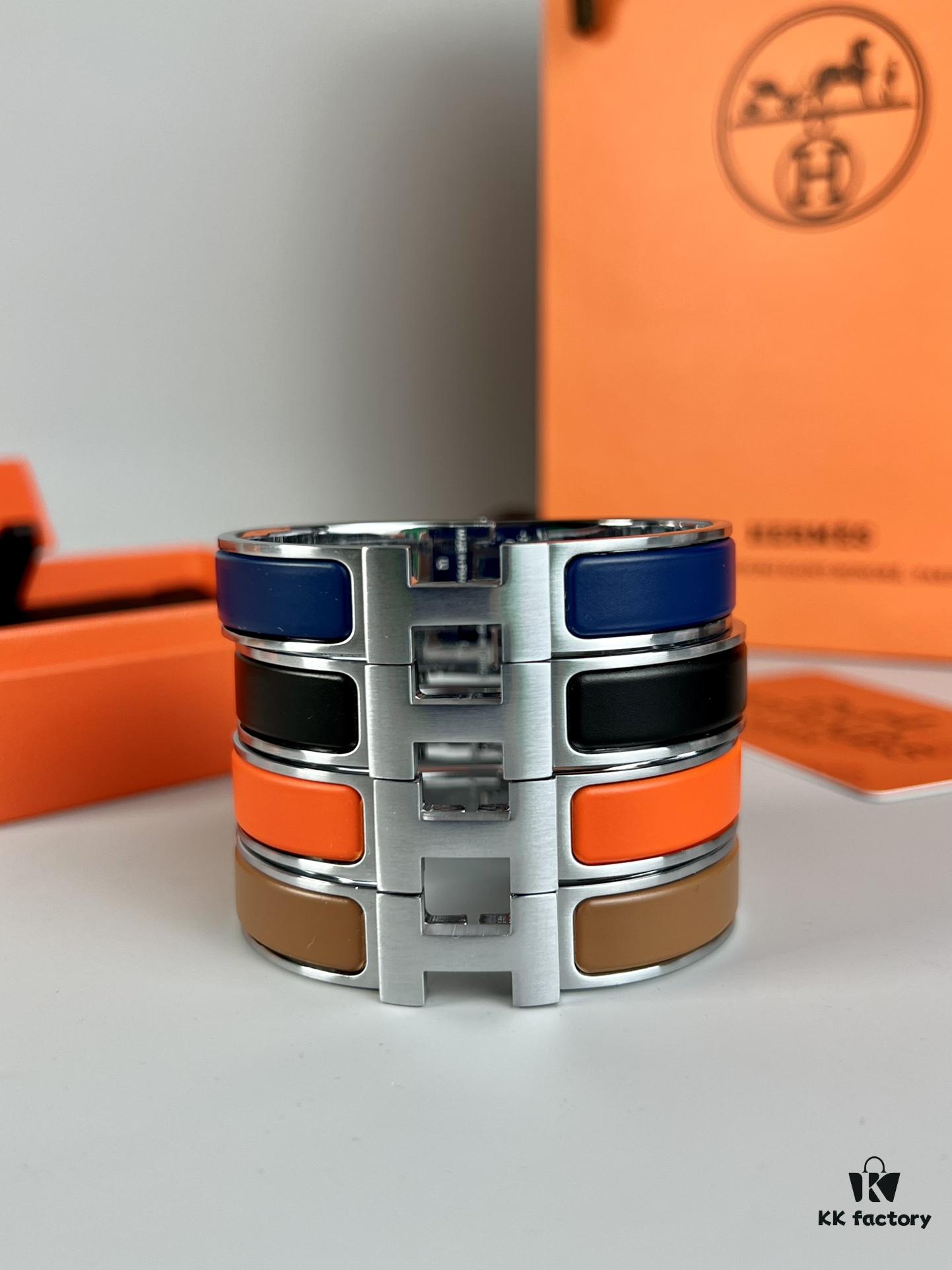 Hermès New Arrival Bracelet, Authentic-Like Inner Circle Label Sticker, Proxy Purchase Version 😎 Herme*CLIC Enamel H Bracelet, Stylish and Versatile Look ❤ Perfect for Couples 👨🏻💏🌸