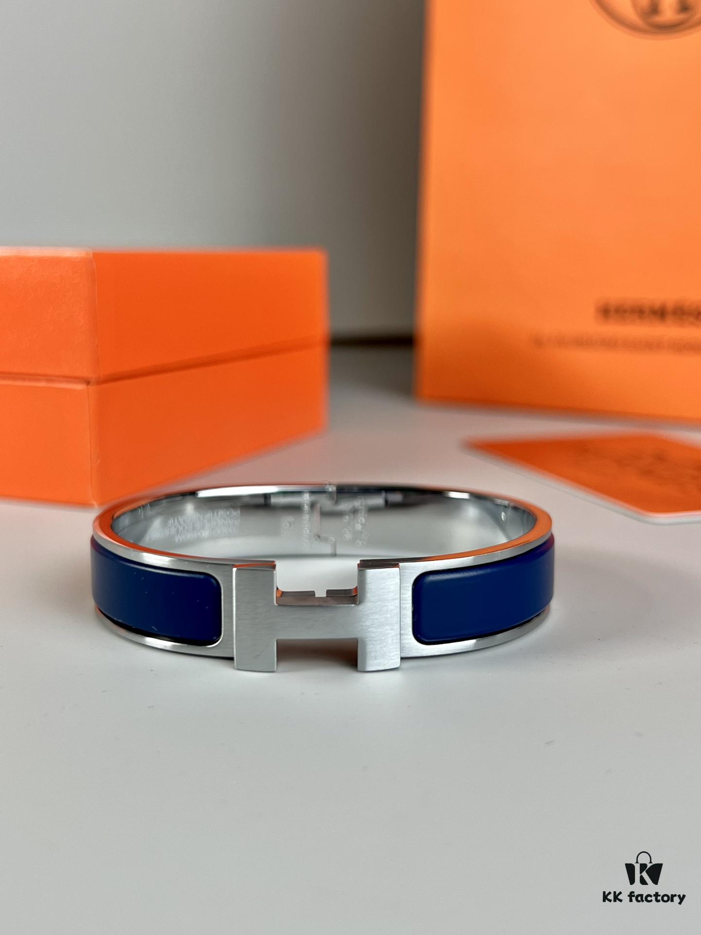 Hermès New Arrival Bracelet, Authentic-Like Inner Circle Label Sticker, Proxy Purchase Version 😎 Herme*CLIC Enamel H Bracelet, Stylish and Versatile Look ❤ Perfect for Couples 👨🏻💏🌸