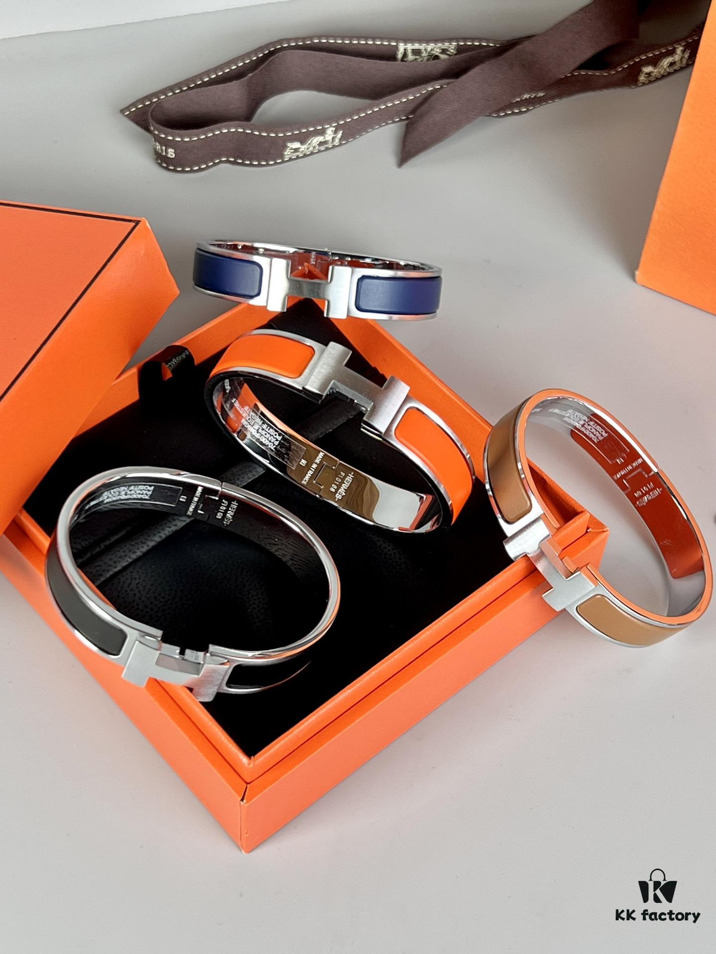 Hermès New Arrival Bracelet, Authentic-Like Inner Circle Label Sticker, Proxy Purchase Version 😎 Herme*CLIC Enamel H Bracelet, Stylish and Versatile Look ❤ Perfect for Couples 👨🏻💏🌸