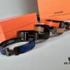 Hermès New Arrival Bracelet, Authentic-Like Inner Circle Label Sticker, Proxy Purchase Version 😎 Hermès CLIC Enamel H Bracelet, Styling Photos Shown ❤ Extremely Versatile and Beautiful! Perfect for Couples, Men Size 19, Women Size 17 💌🌸 Must-Have Item for True Hermès Fans, the Most Classic Design Among Hermès Bracelets, Exquisite Enamel Craftsmanship with Smooth Color and Full Shape, Ideal as a Couple's Matching Set, High-End Version Only! Available in Size 17 and 19