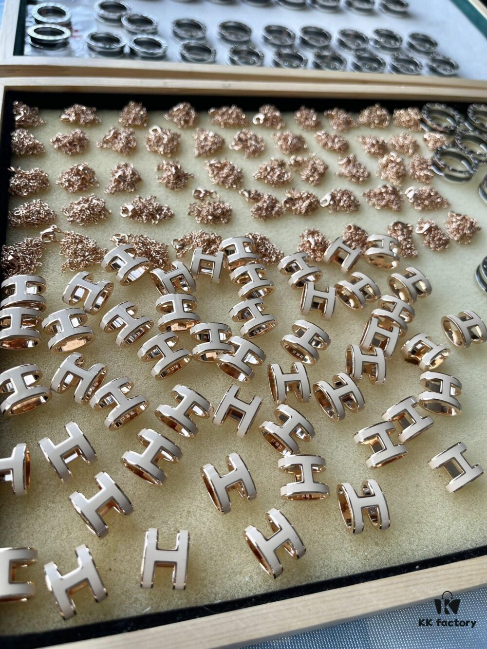 Hermès H Necklace in Rose Gold Beige Tone