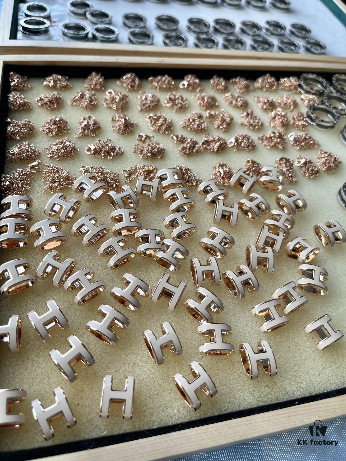 Hermès H Necklace in Rose Gold Beige Tone