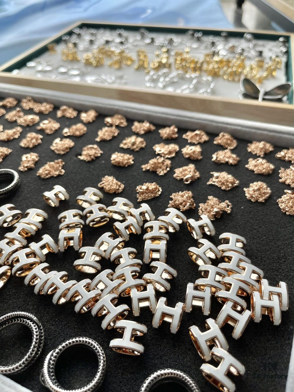 Hermès H Rose Gold White Necklace