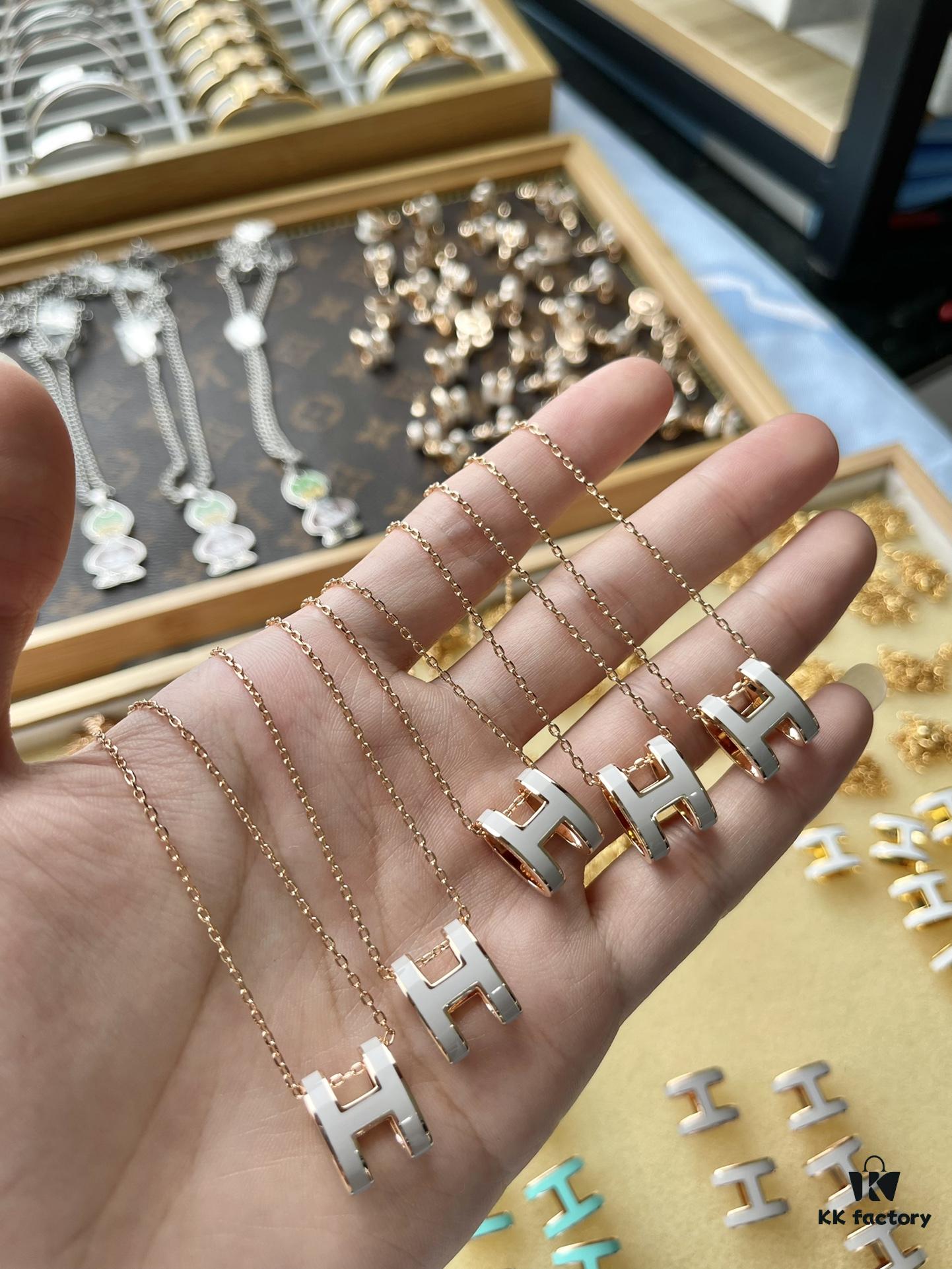 Hermes Rose Gold Gray Necklace