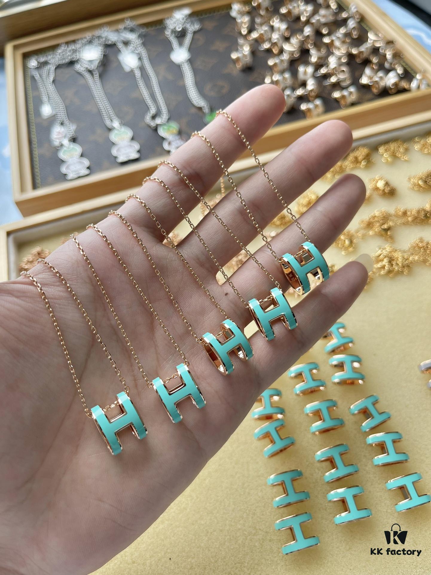 Hermès Rose Gold Light Green Necklace