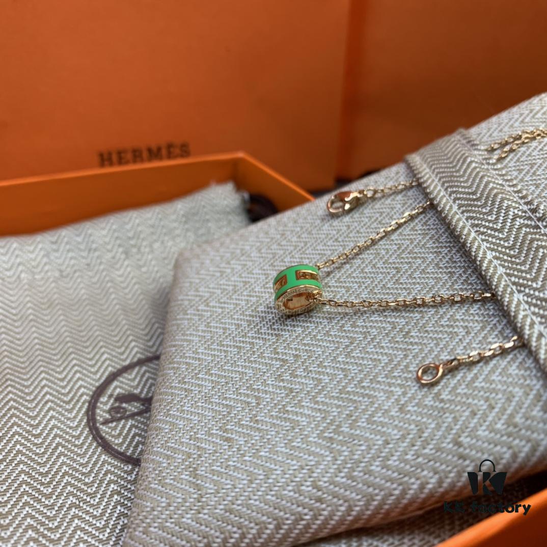 Hermes Small Necklace and Stud Earrings