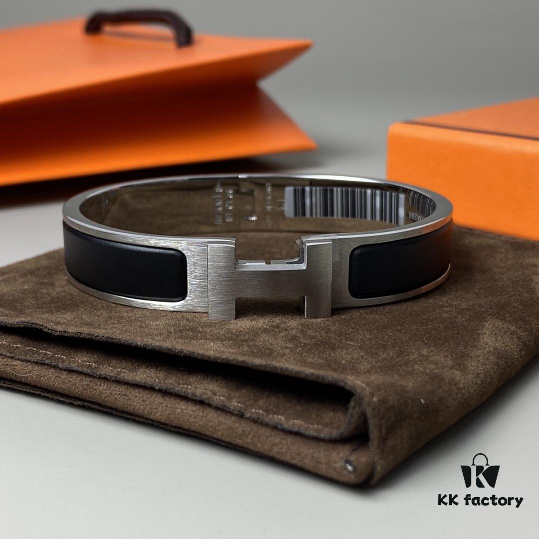 Affordable Hermès Men's Gift ||| Hermès Clic HH Matte Enamel Bracelet
