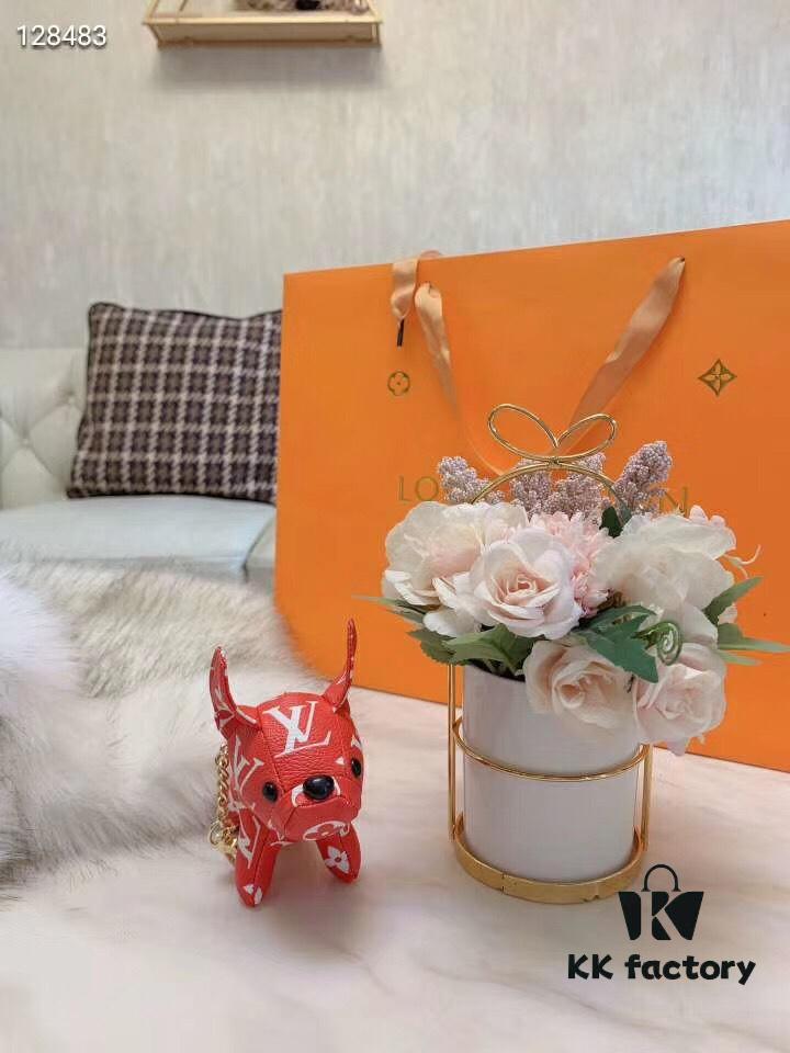 Louis Vuitton LV Dog Keychain Pendant Ornament - French Bulldog Design, Premium PU Leather with Polyester Fiber Filling, Imported Stainless Steel Hardware, Authentic Logo