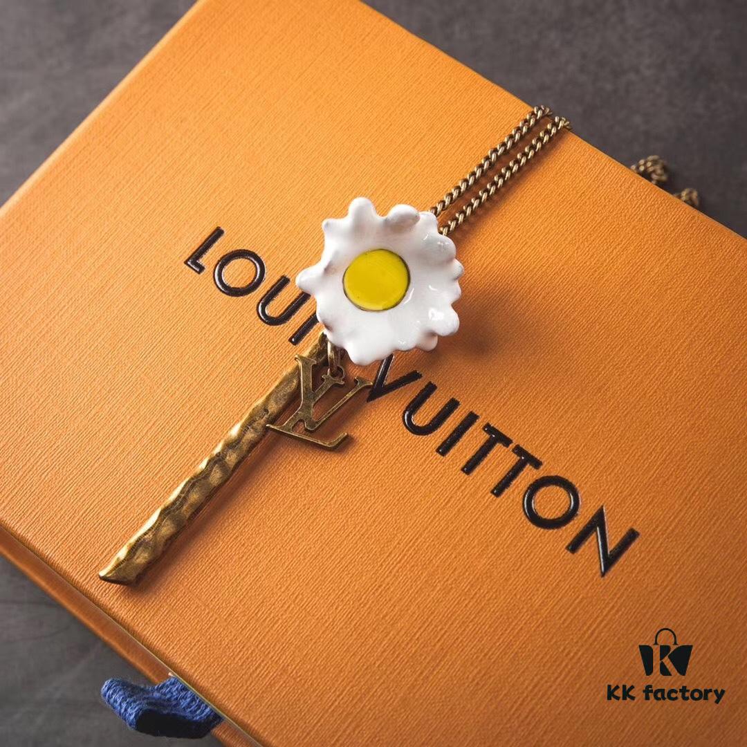 Exclusive First Release: Kris Wu's Louis Vuitton Unisex Daisy Necklace from the 2020 Spring-Summer Runway Limited Gardening Collection (Counterpart Version, Open for Comparison), In-Stock at Boutiques