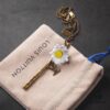 Exclusive First Release: Kris Wu's Louis Vuitton Unisex Daisy Necklace from the 2020 Spring-Summer Runway Limited Gardening Collection (Counterpart Version, Open for Comparison), In-Stock at Boutiques