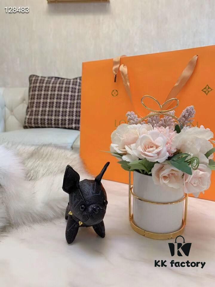 Louis Vuitton LV Dog Keychain Pendant Ornament - French Bulldog Design, Premium PU Leather with Polyester Fiber Filling, Imported Stainless Steel Hardware, Authentic Logo
