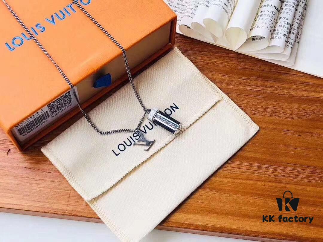 LV New Style Bottle Necklace FLUO