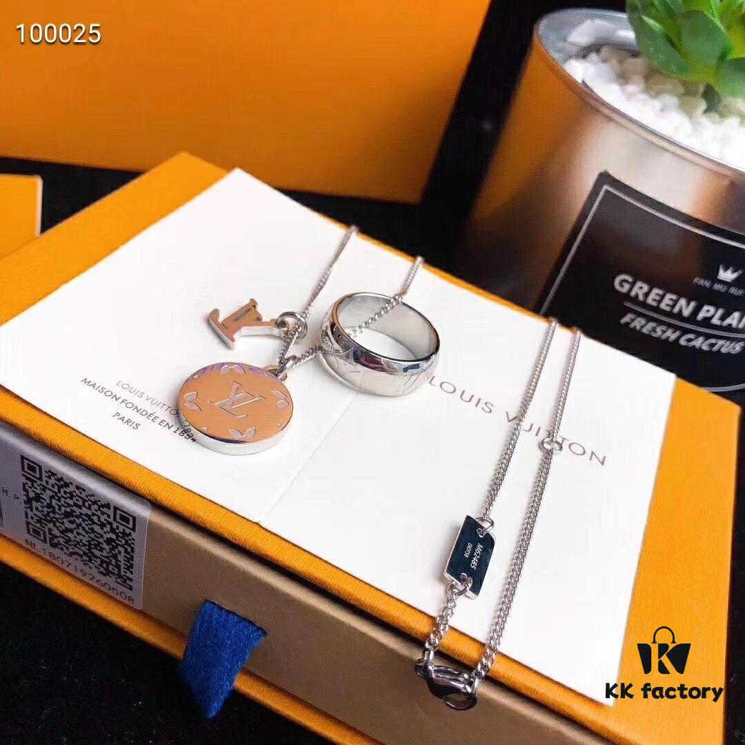 LV Necklace Best Version Never Fades Most Loved by Goddesses Fashionable and Minimalist Elegant Unique Beautiful