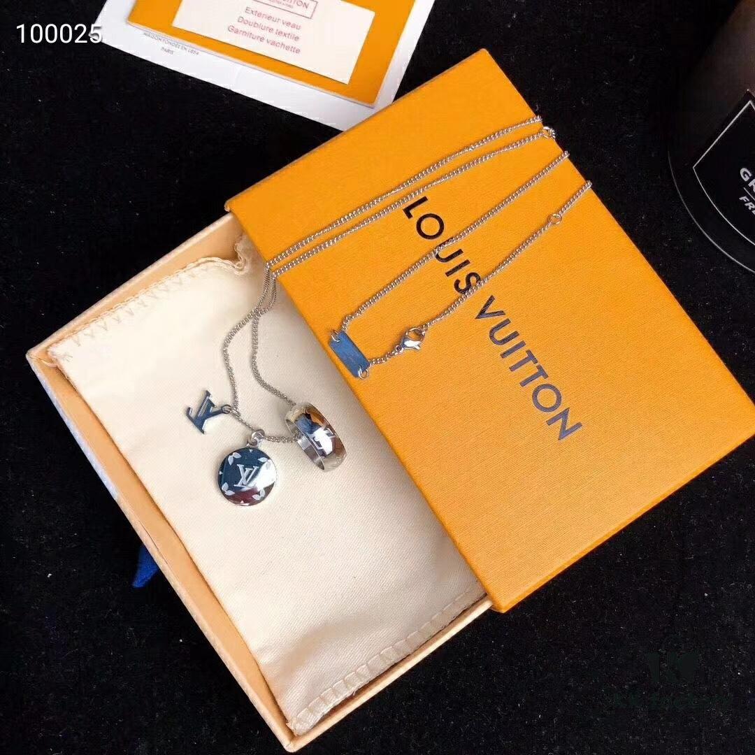 LV Necklace Best Version Never Fades Most Loved by Goddesses Fashionable and Minimalist Elegant Unique Beautiful