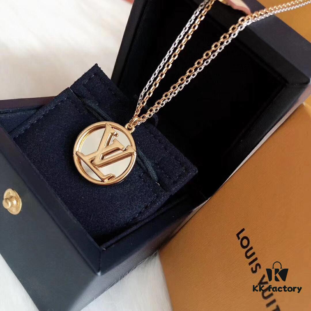 LV Louis Vuitton 2019 Fall/Winter New Arrival Circle LV Letter Two-Tone Double-Layer Necklace, Sweater Chain, Long Chain, Premium Materials Matching Original Quality, Ultra-Precise Craftsmanship! Must-Have Item, Stunning Look, Highly Recommended 🤗83557085