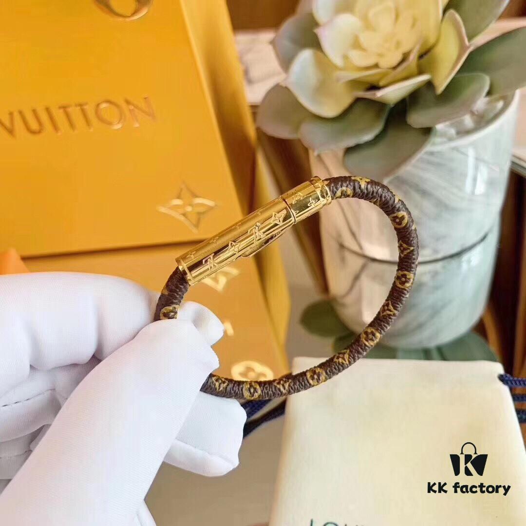 Luxury Level LV Monogram Leather Magnetic Clasp Bracelet, Classic Pattern, Imported Genuine Leather with Refined Texture, Engraved Logo