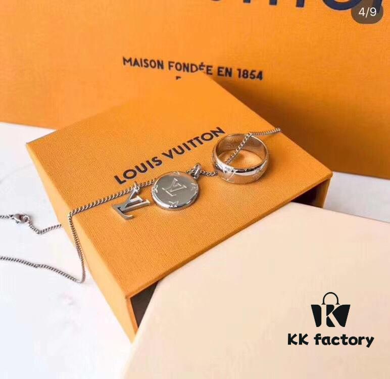 LV Men's Ring Necklace with Three Pendants