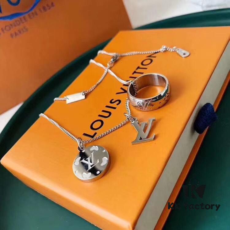 LV Men's Ring Necklace with Three Pendants