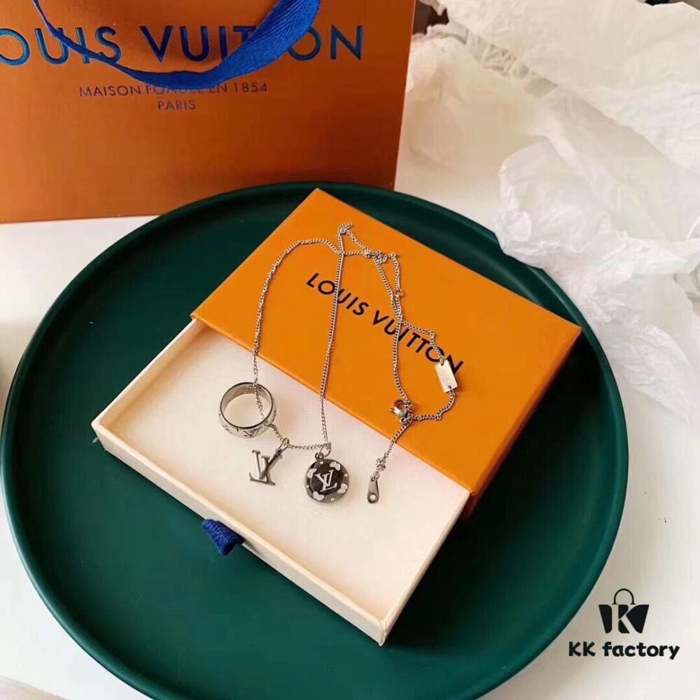 LV Men's Ring Necklace with Three Pendants