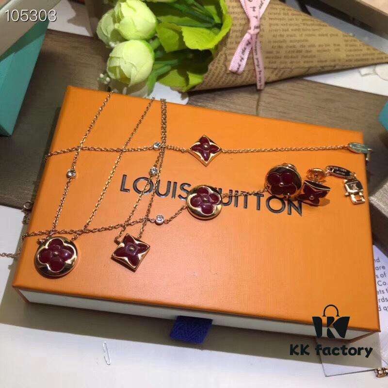 Limited Edition LV Red Agate Flower Pattern Pendant with Diamond-Cut Metal Frame, 925 Gold-Plated Silver Necklace