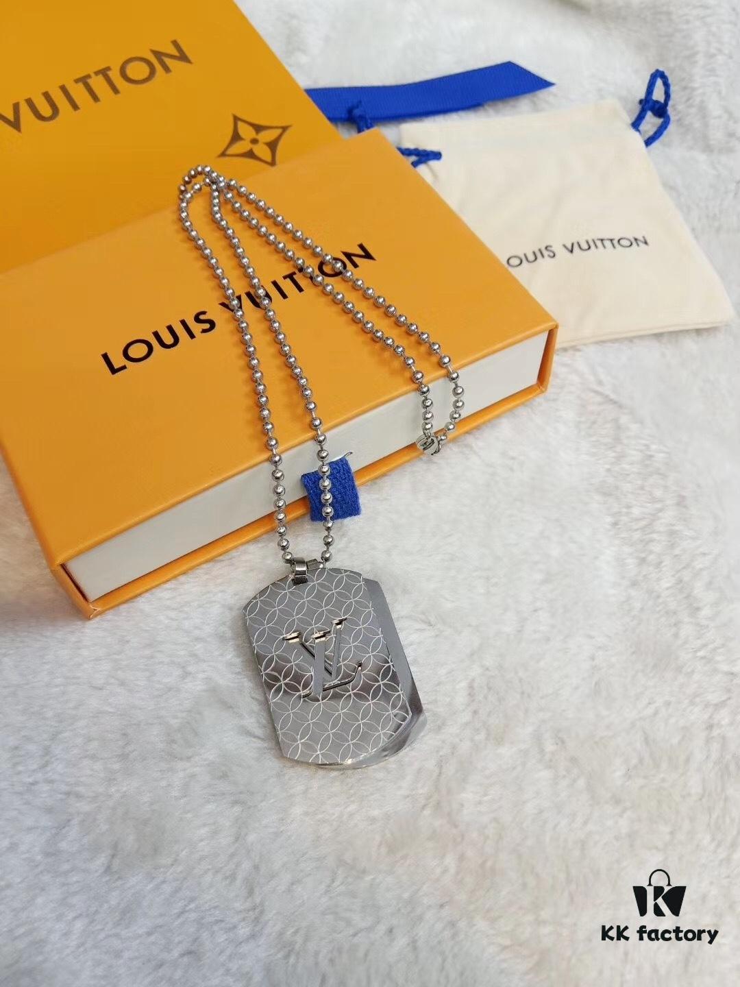 Fangpai LV Necklace Boutique Limited Edition, Stainless Steel Hollow-Out Double LV Pendant, Geometric Square Design, Three Colors Available