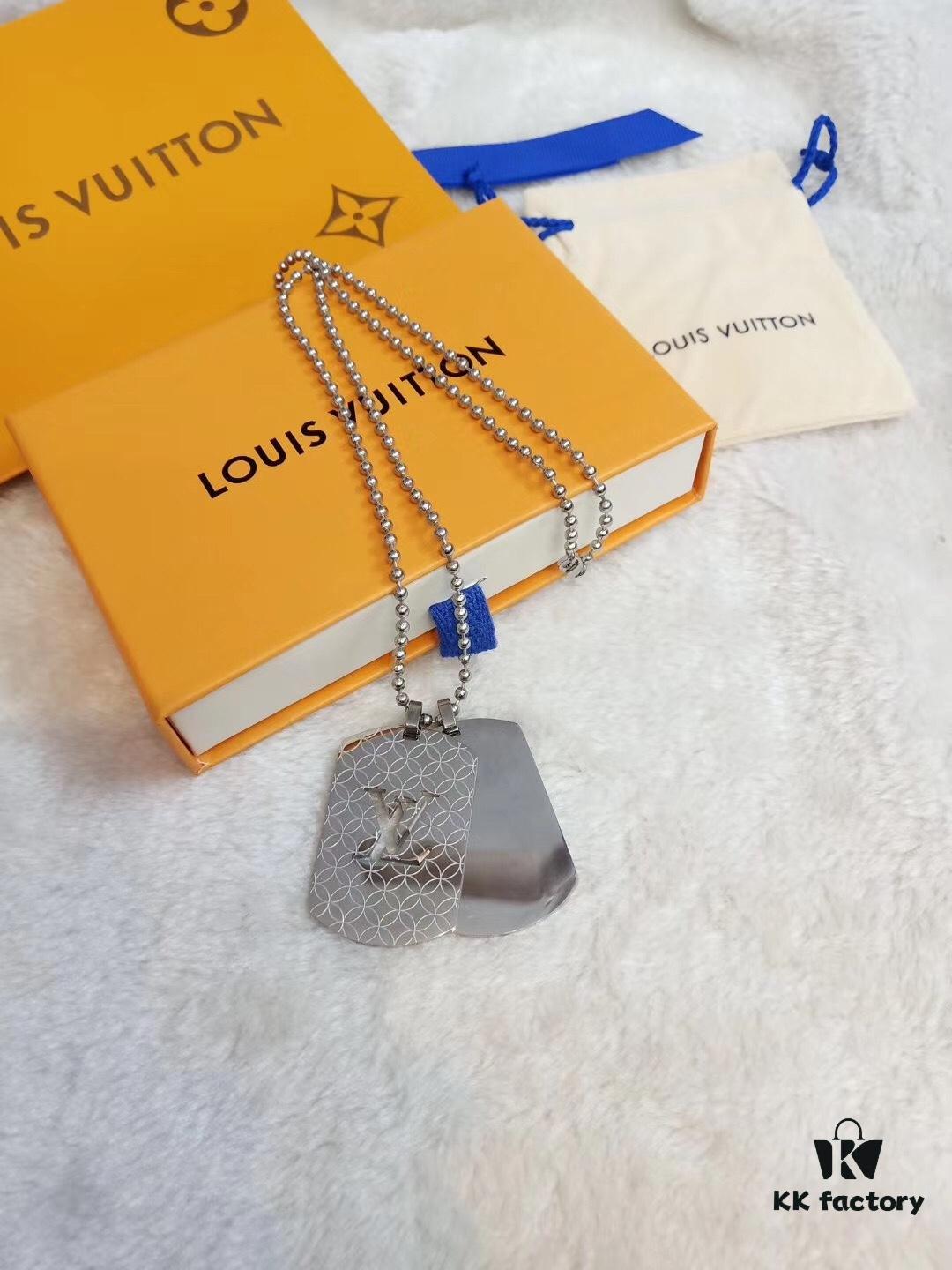 Fangpai LV Necklace Boutique Limited Edition, Stainless Steel Hollow-Out Double LV Pendant, Geometric Square Design, Three Colors Available