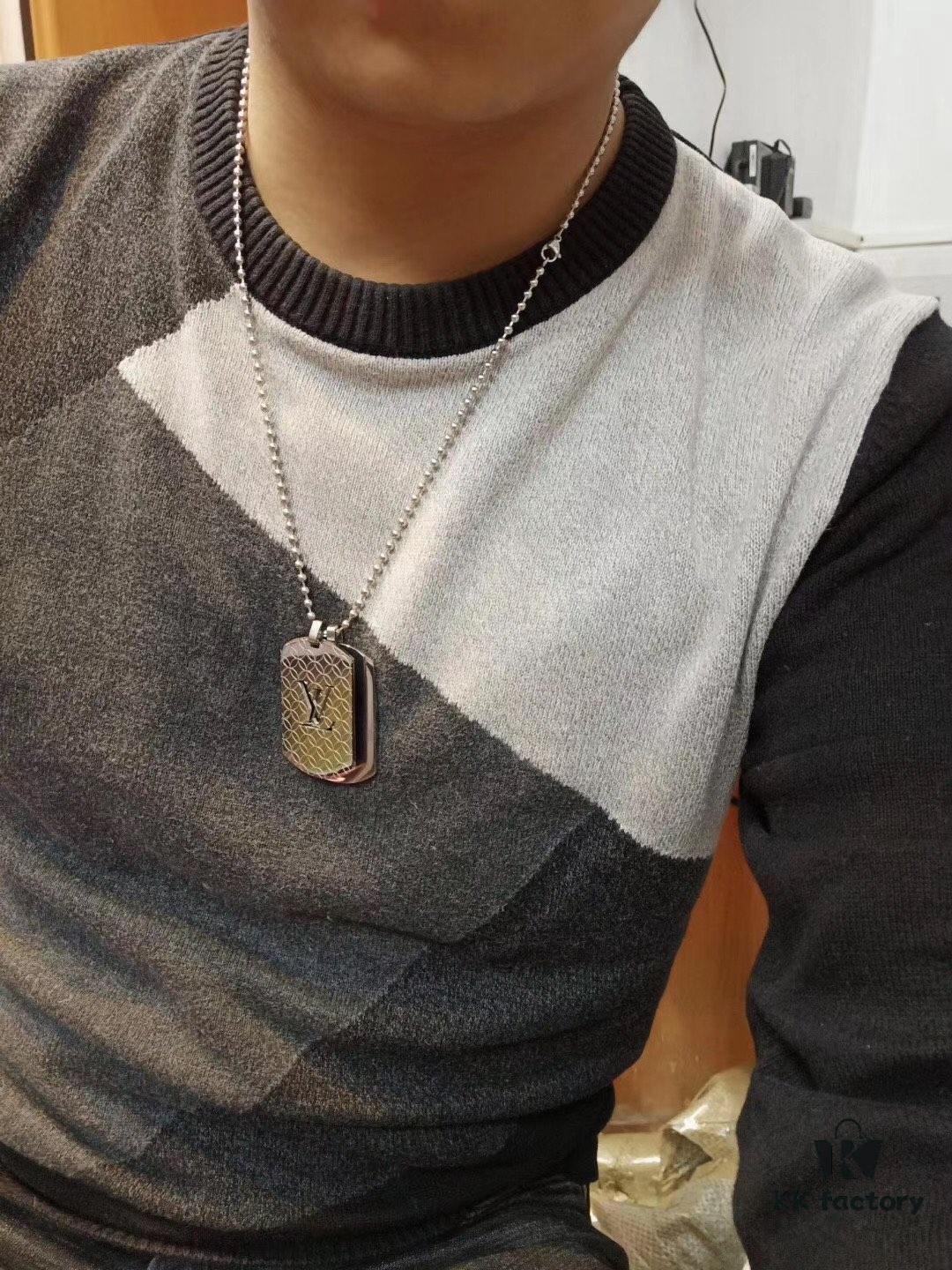 Fangpai LV Necklace Boutique Limited Edition, Stainless Steel Hollow-Out Double LV Pendant, Geometric Square Design, Three Colors Available