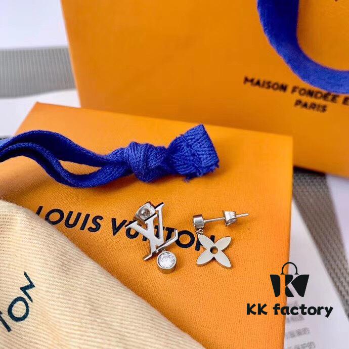 Exclusive Channel! Hot Sale! Zhong Chuxi Same Style Luhjia Newest Four-Leaf Flower Single Diamond Earrings, Silver