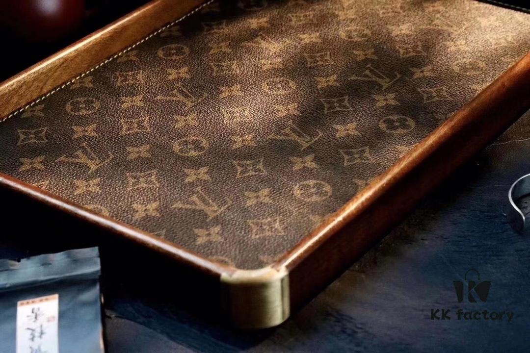Lv Walnut Tray