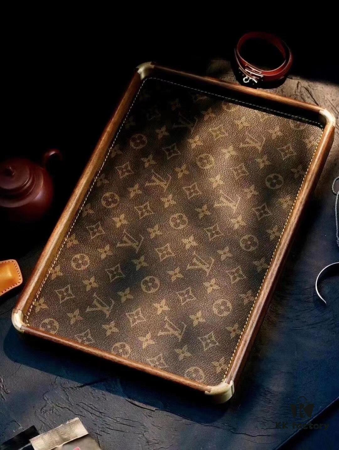 Lv Walnut Tray