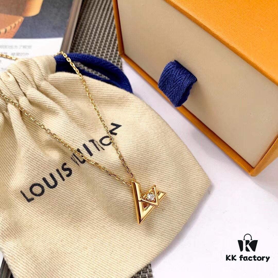 LV Volt Large V Letter Diamond-Paved Necklace, Electroplated 18K Gold