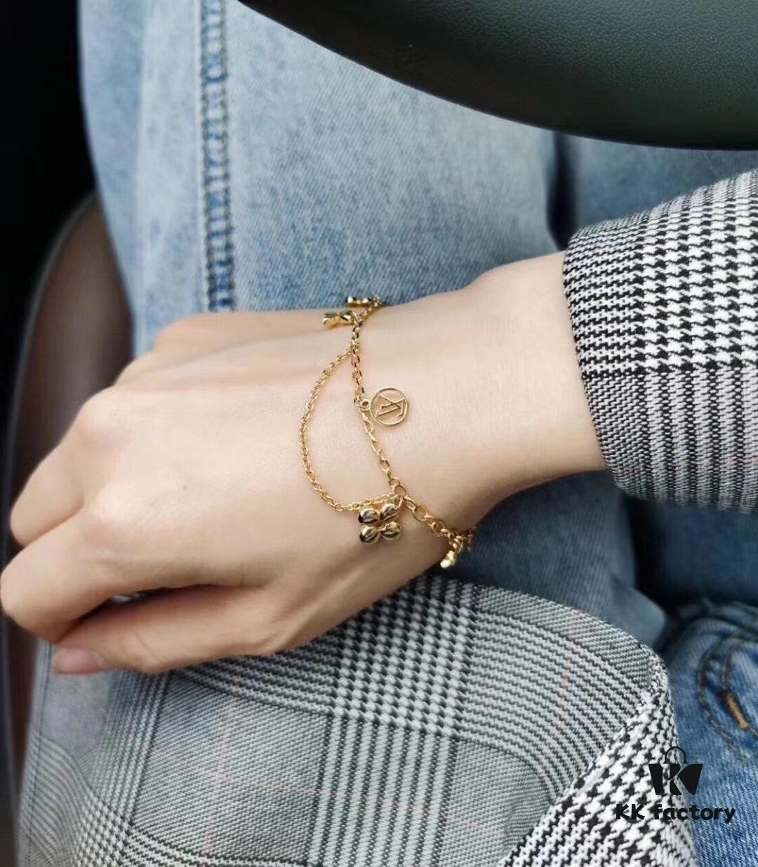 LV Popular Bracelet with Classic Monogram Charm - Hot Online Sensation, Must-Have Summer Accessory