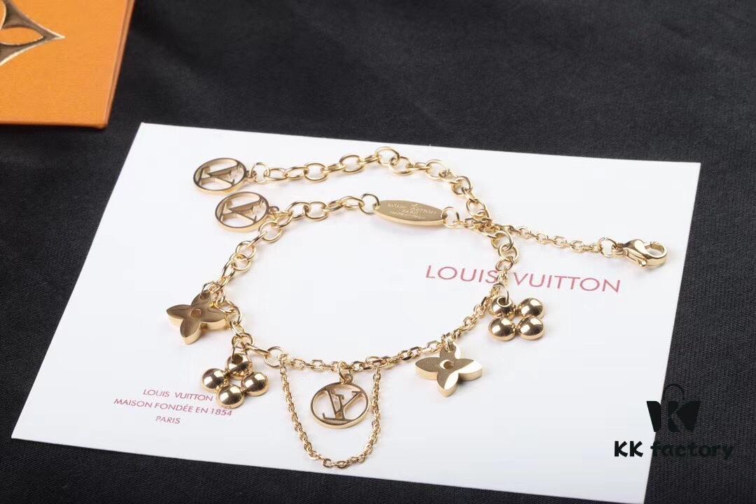LV Popular Bracelet with Classic Monogram Charm - Hot Online Sensation, Must-Have Summer Accessory