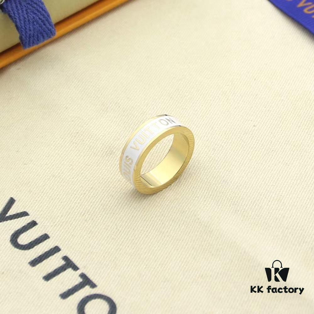Luxury 👑 LV Ring