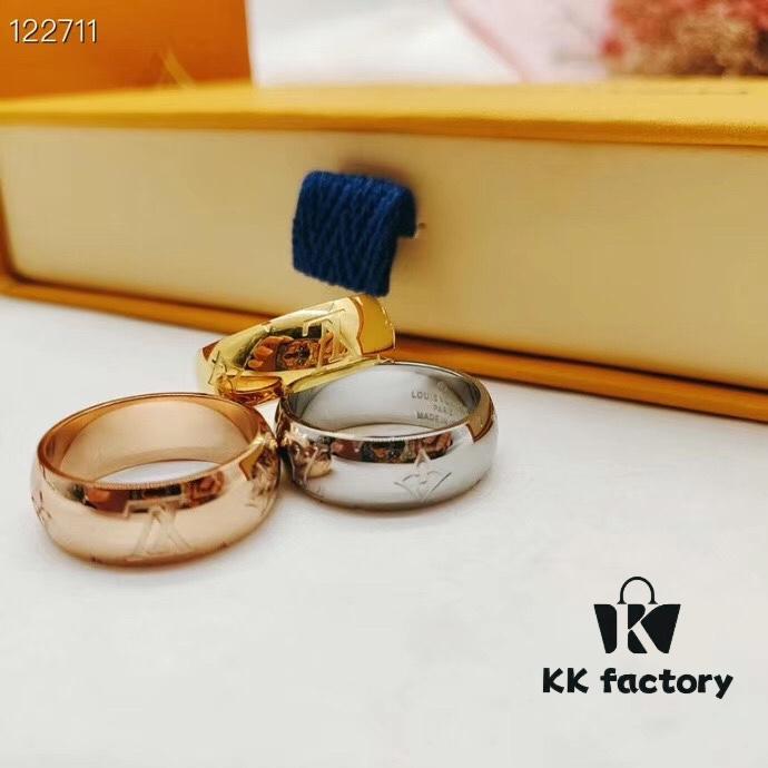 High-Quality Replica Louis Vuitton LV Flower and Logo Letter Stamped Couple Ring Unisex