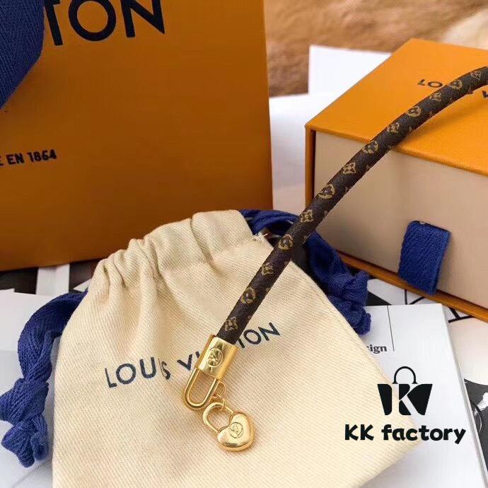 LV TRIBUTE Heart-Shaped Leather Bracelet