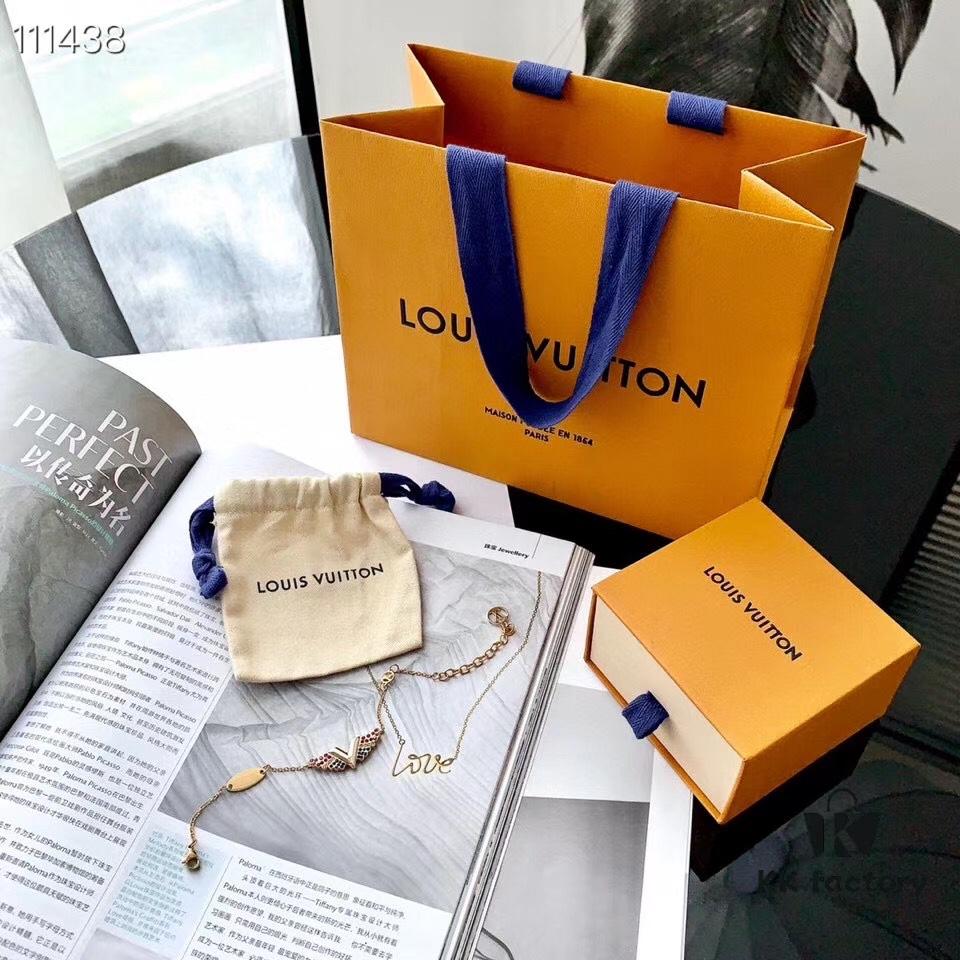 LV Latest Wing and V Letter Bracelet Essential V California Dreaming