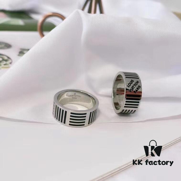 LV Enamel Love Collection, Highly Recommended for Couples or Best Friends, Simple and Elegant Design, 316 Stainless Steel with Louis Vuitton Stamp on Bracelet and Ring