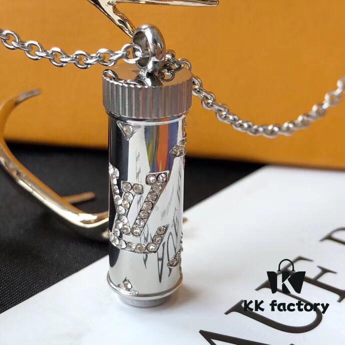 LV Latest MONOGRAM STRASS Unisex Necklace with Swarovski Crystal